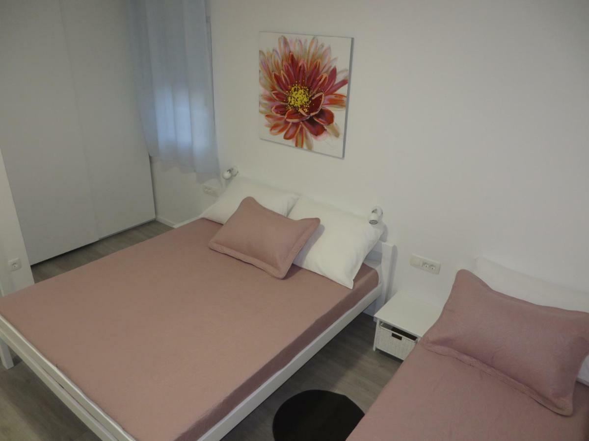 Apartmani Raos Дугі-Рат Екстер'єр фото
