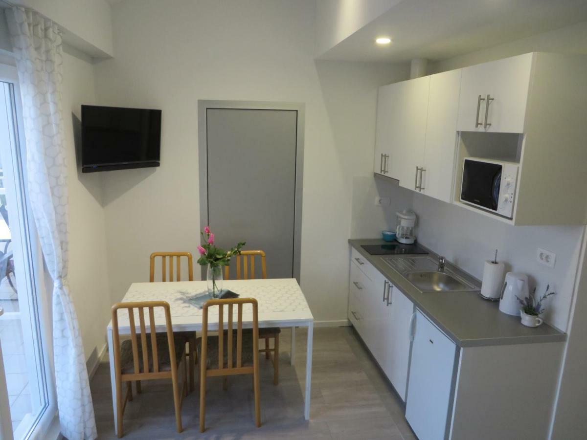 Apartmani Raos Дугі-Рат Екстер'єр фото